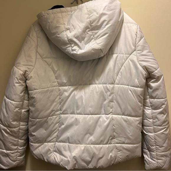 Urban white hooded puffer jacket - Picture 2 of 3